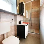 Konukevi Soba Za Goste Kraljica 3 *